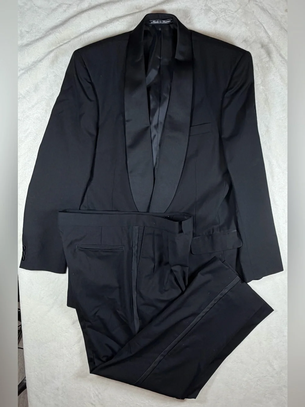 Pierre Balmain 42R 100% Wool Single Button Black Satin Shawl Collar Tuxedo Set